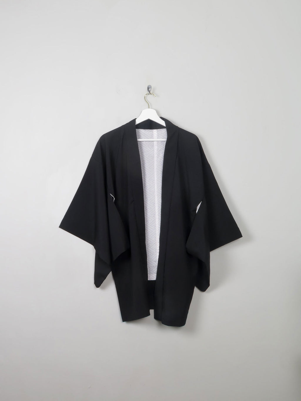 Vintage Black Kimono M - The Harlequin