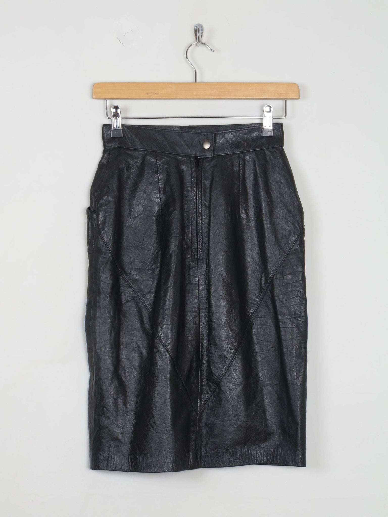 Vintage Black Leather Fitted Skirt 24" XXS - The Harlequin