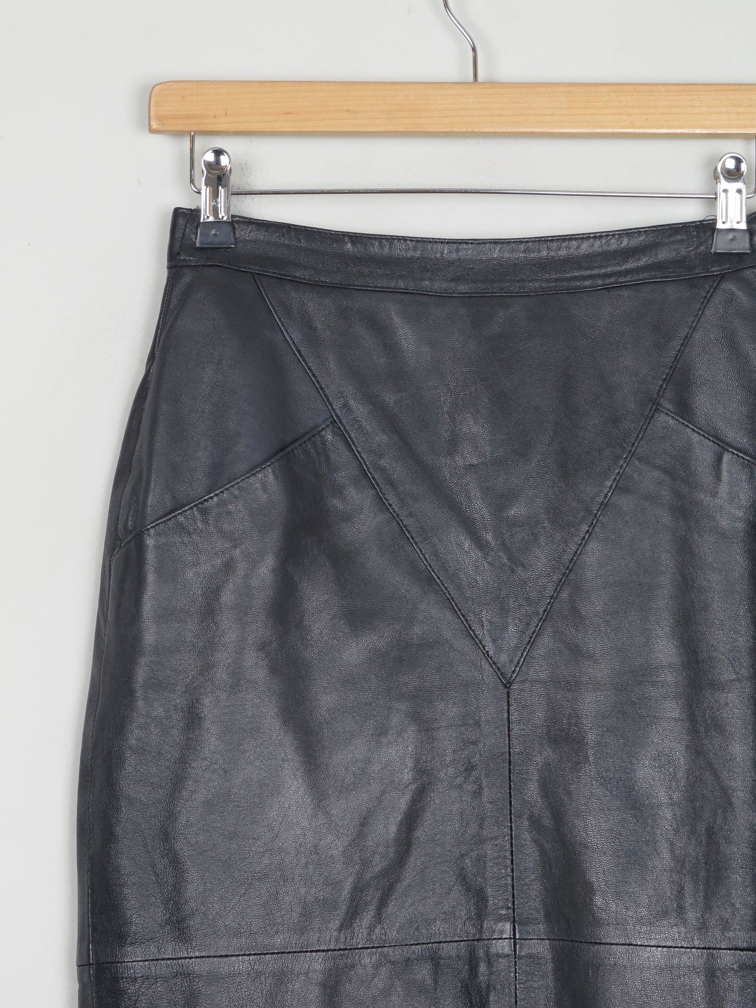 Vintage Black Leather Skirt 26" 6/8 XS - The Harlequin