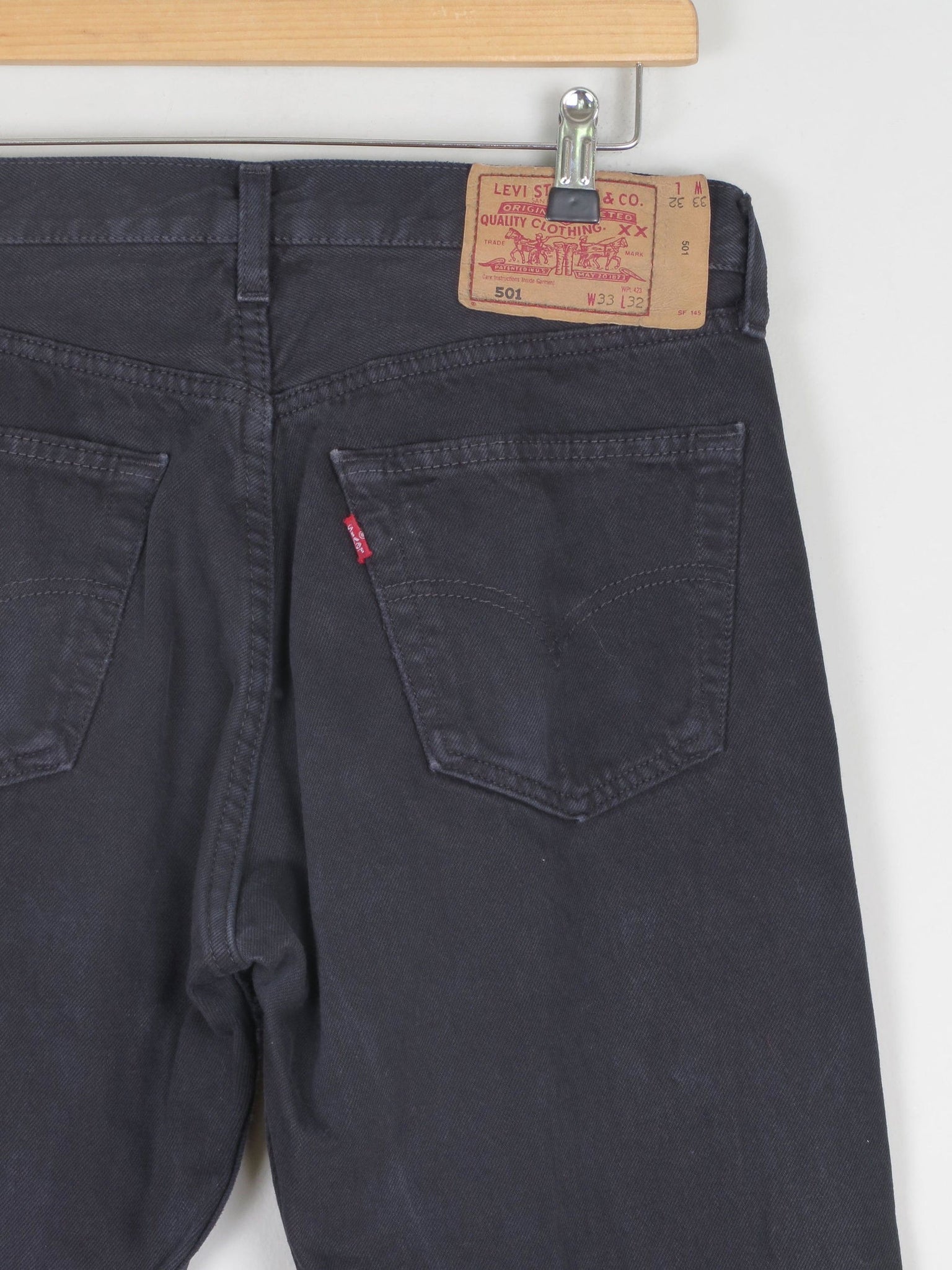 Vintage Black Levi's 501's 32/32 - The Harlequin