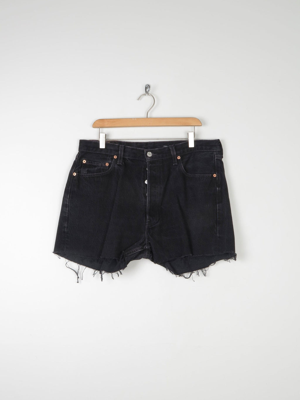 Vintage Black Levis Denim Shorts 36" XL - The Harlequin
