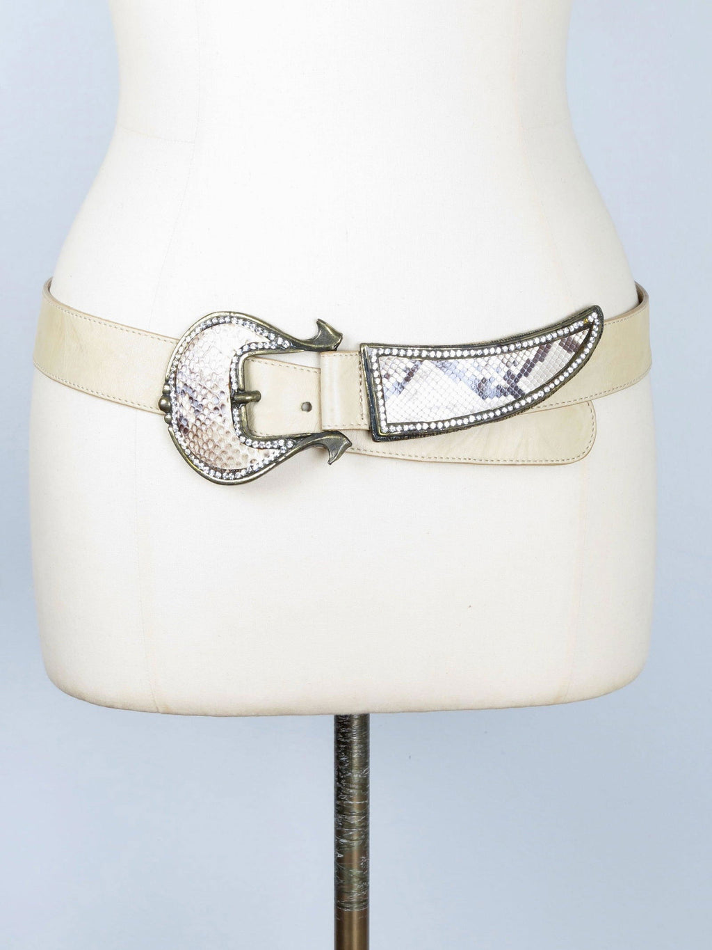 Vintage Cream Italian Leather 1990s Belt S/M - The Harlequin