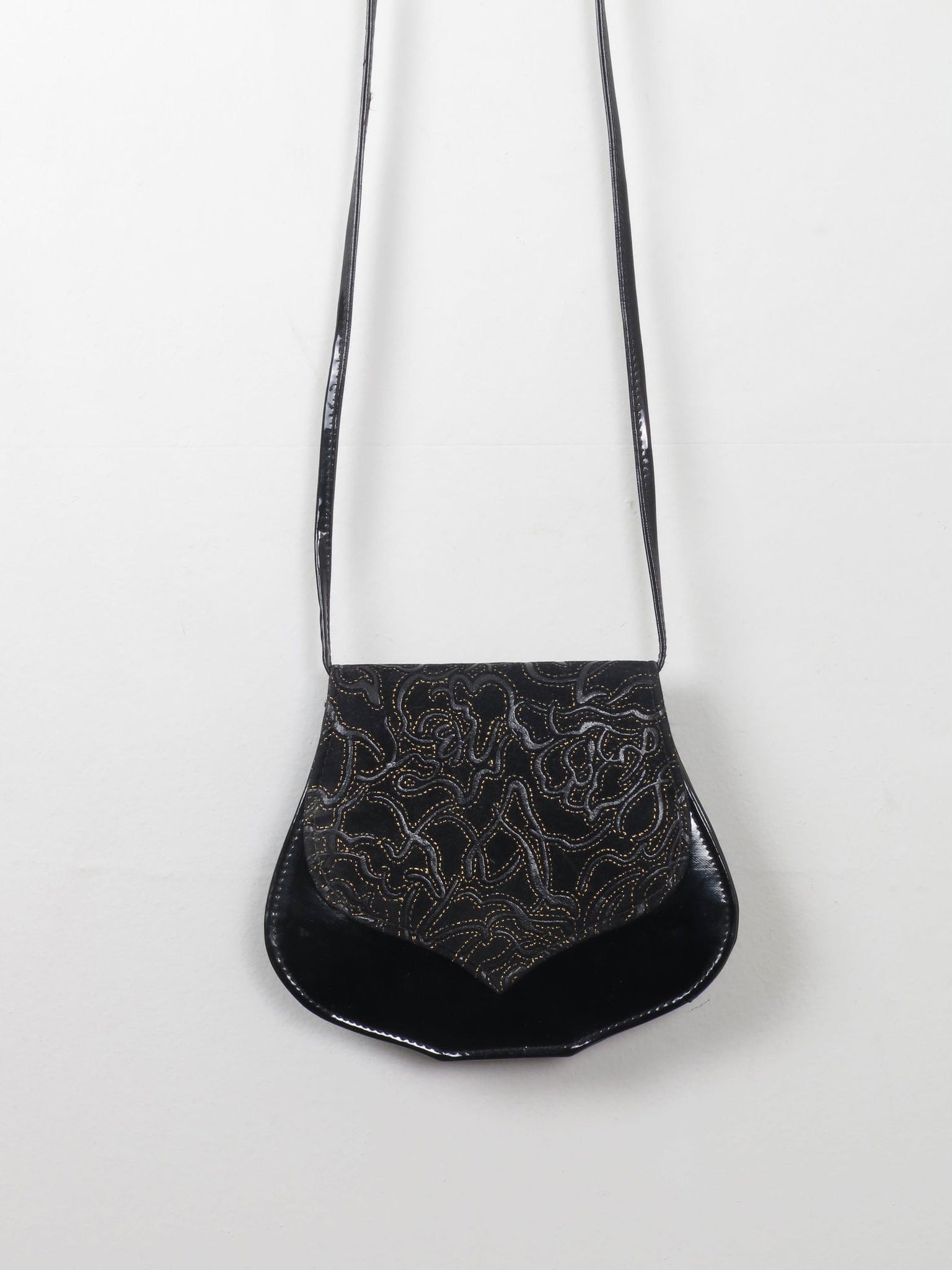 Vintage Cross Body Black Bag - The Harlequin