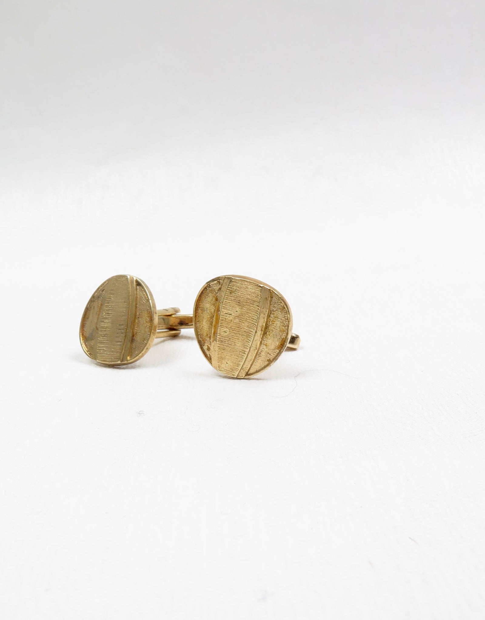 Vintage Gold Metal Cufflinks - The Harlequin