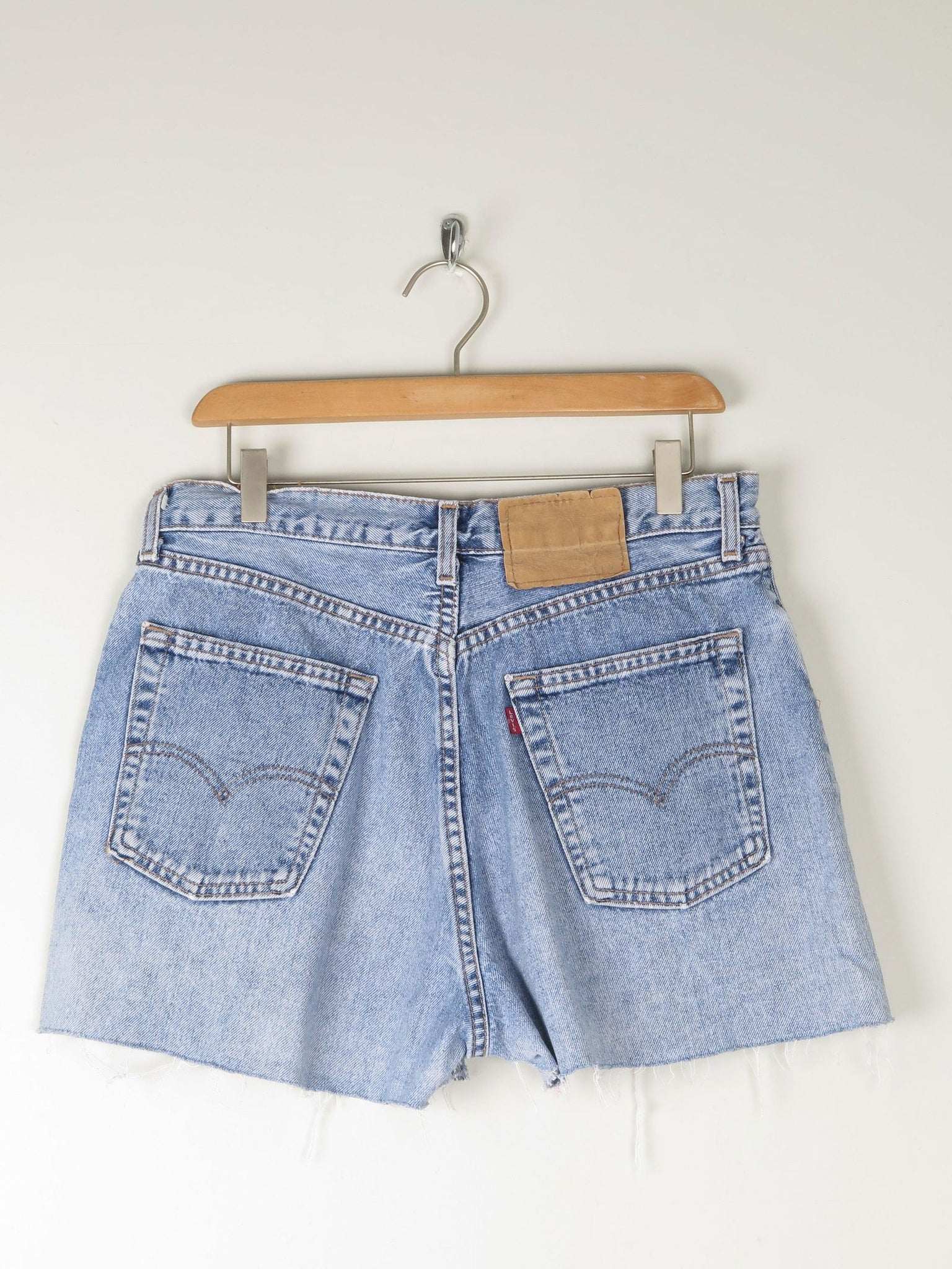 Vintage Levis Denim Cut-Off Shorts 31W - The Harlequin