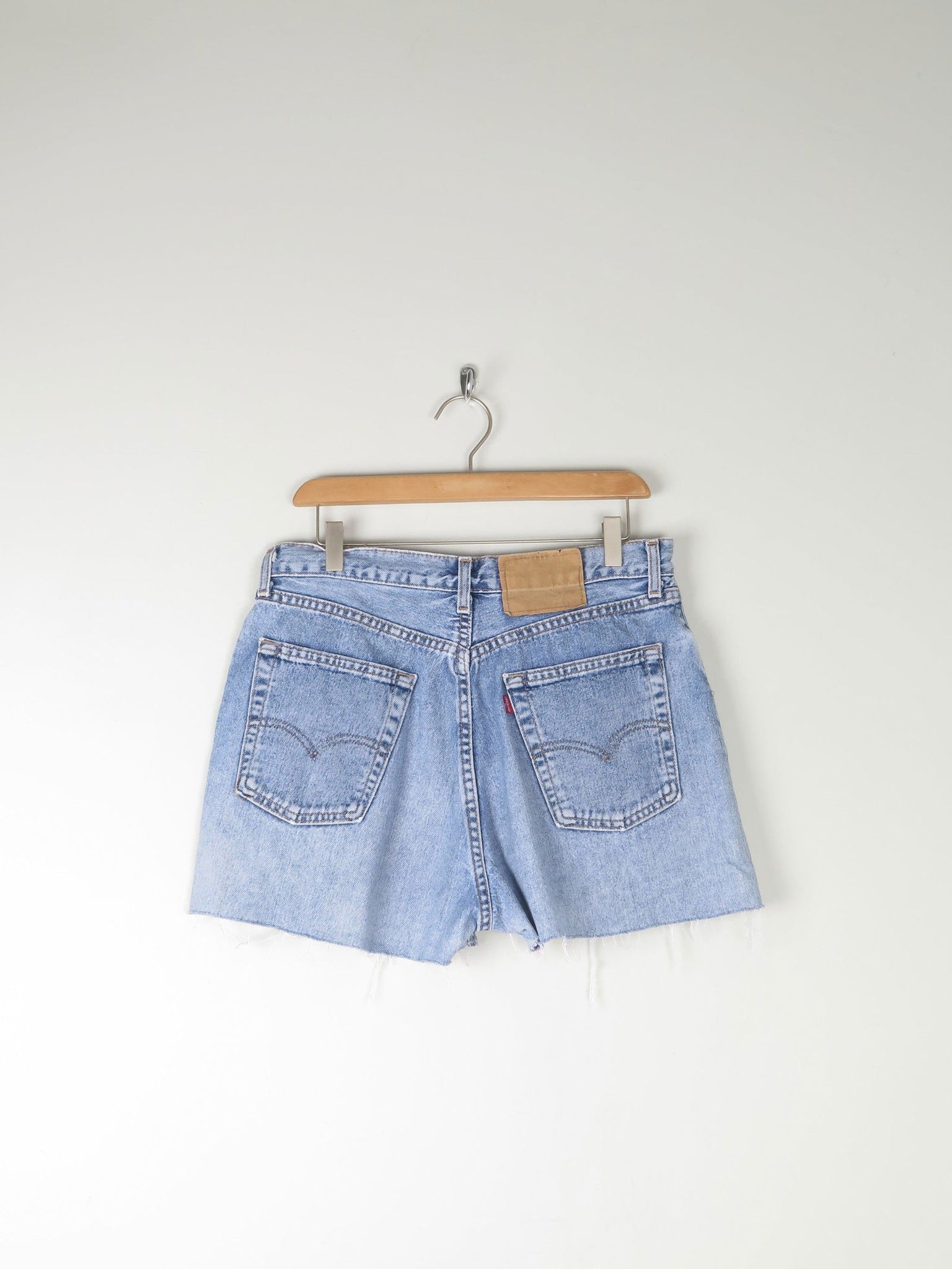 Vintage Levis Denim Cut-Off Shorts 31W - The Harlequin