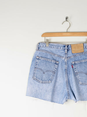 Vintage Levis Denim Cut-Off Shorts 31W - The Harlequin