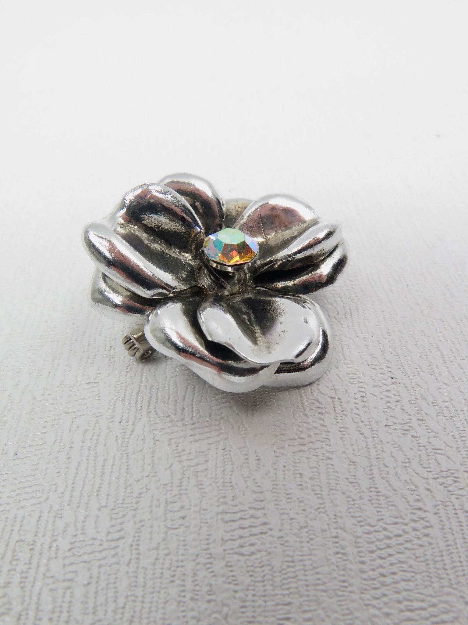 Vintage Small Silver Metal Floral Brooch - The Harlequin
