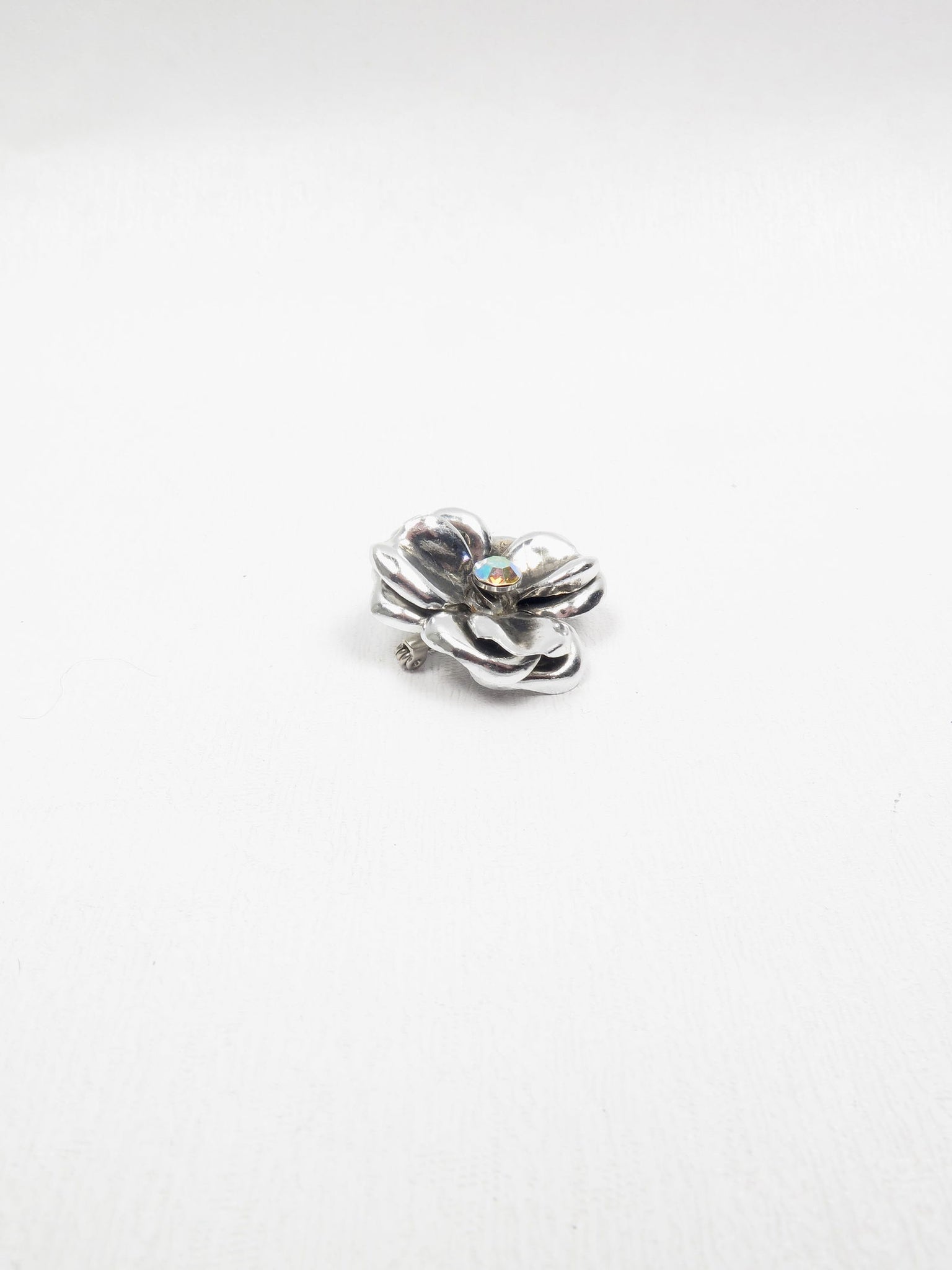 Vintage Small Silver Metal Floral Brooch - The Harlequin