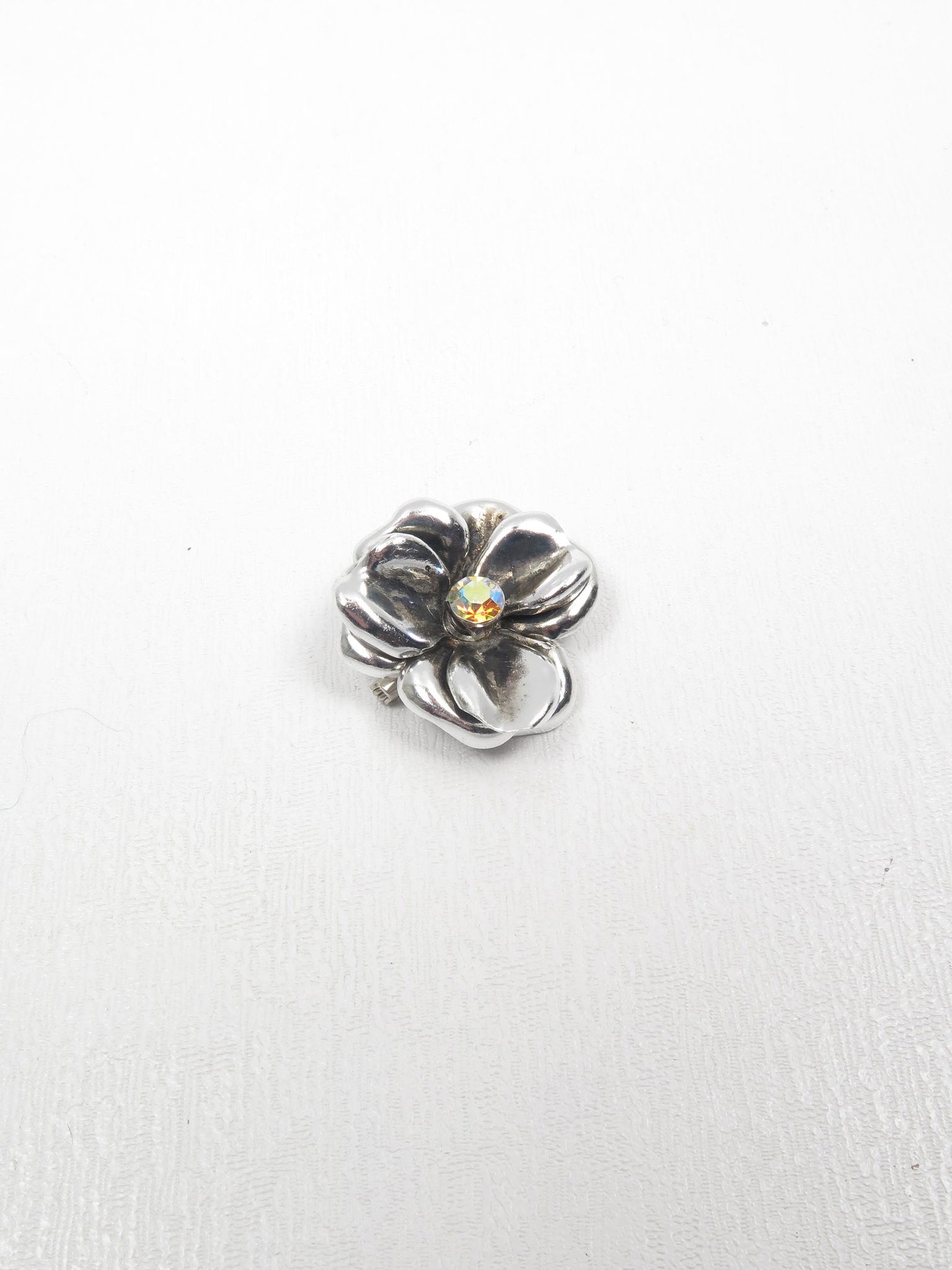 Vintage Small Silver Metal Floral Brooch - The Harlequin