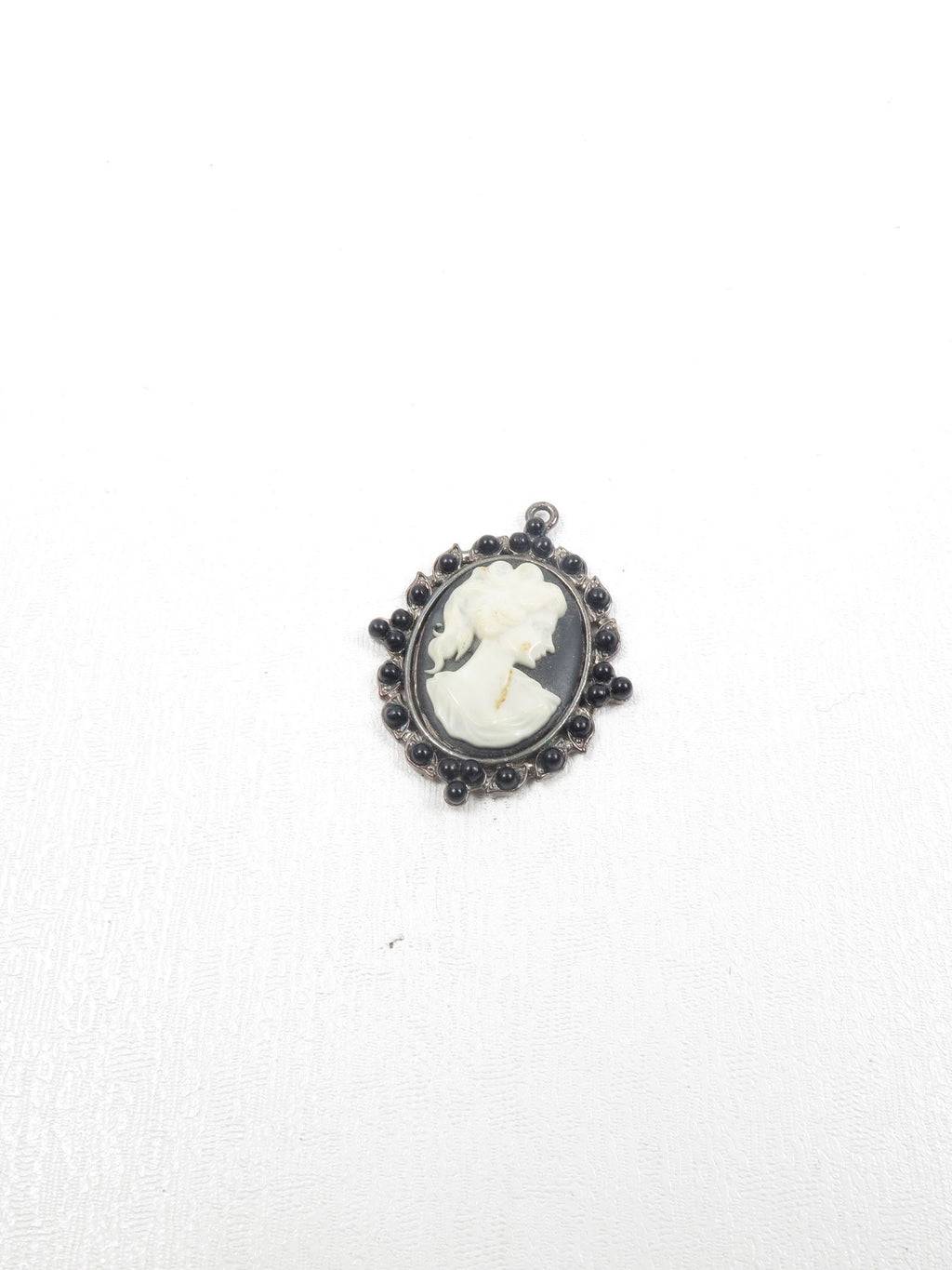Vintage Style Cameo Pendant - The Harlequin