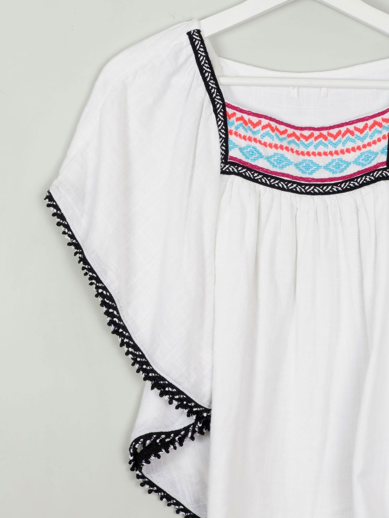 Vintage Style Embroidered  Folk Top S - The Harlequin