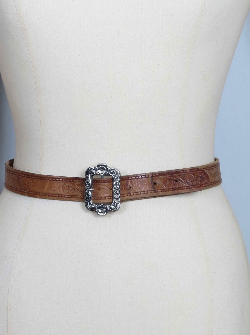 Vintage Tan Leather Belt XS - The Harlequin