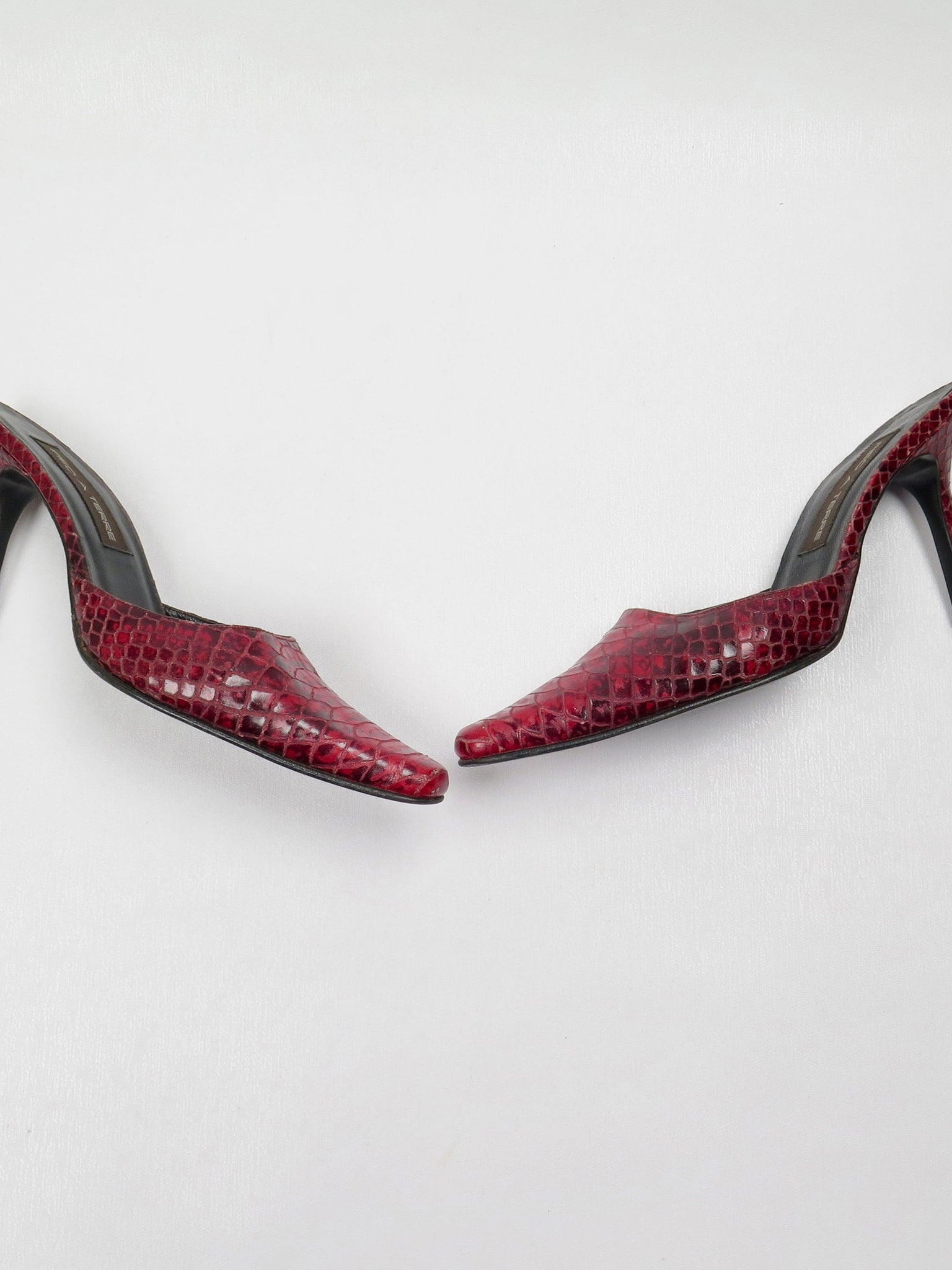 Women’s 90s Vintage Pied De Tierre Wine Snakeskin Mules 5/38 {Narrow Fit} - The Harlequin