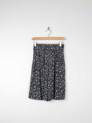 Women’s Black Bermuda Floral Vintage Shorts XS/S 8/10 Approx - The Harlequin