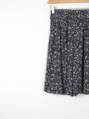 Women’s Black Bermuda Floral Vintage Shorts XS/S 8/10 Approx - The Harlequin