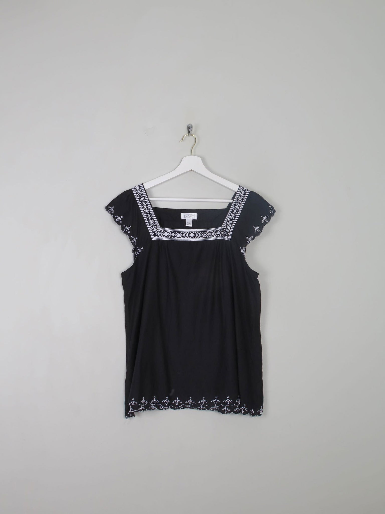 Women's Black Camisole Blouse By Ann Taylor L - The Harlequin