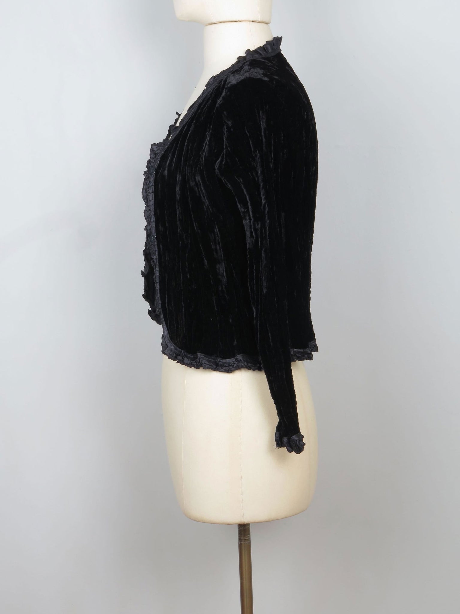 Women's Black Crushed Velvet Cropped Jacket S - The Harlequin