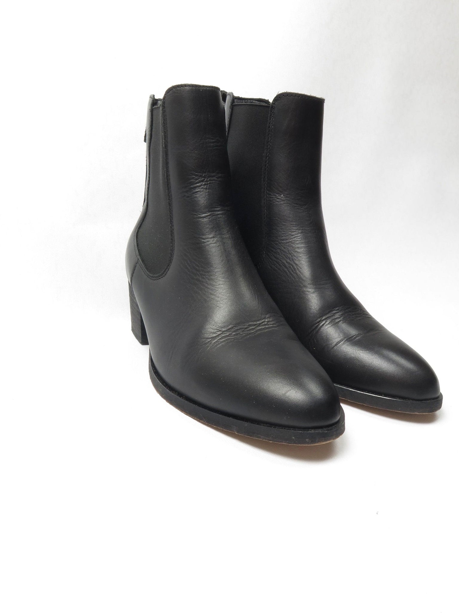 Women’s Black Leather Clarks Chelsea Boots 4/37 - The Harlequin