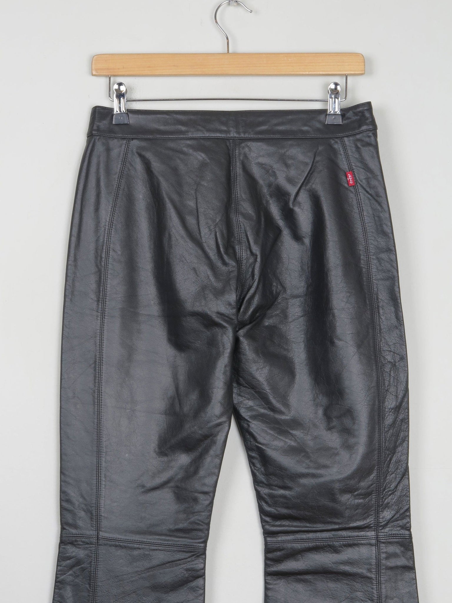 Women's Black Leather Levi’s Trousers 28"/32L - The Harlequin