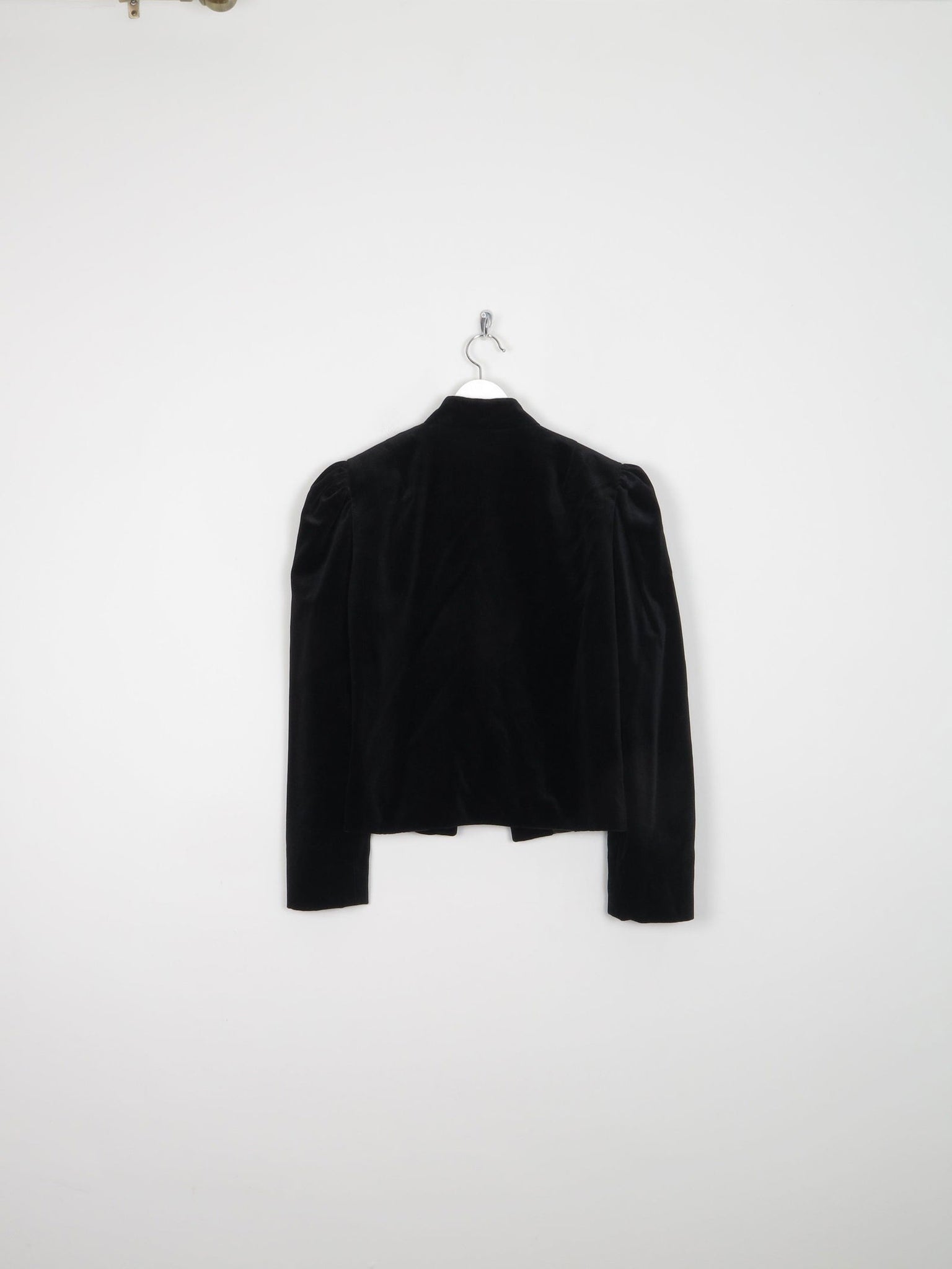 Women’s Black Vintage Cropped Velvet Jacket M - The Harlequin