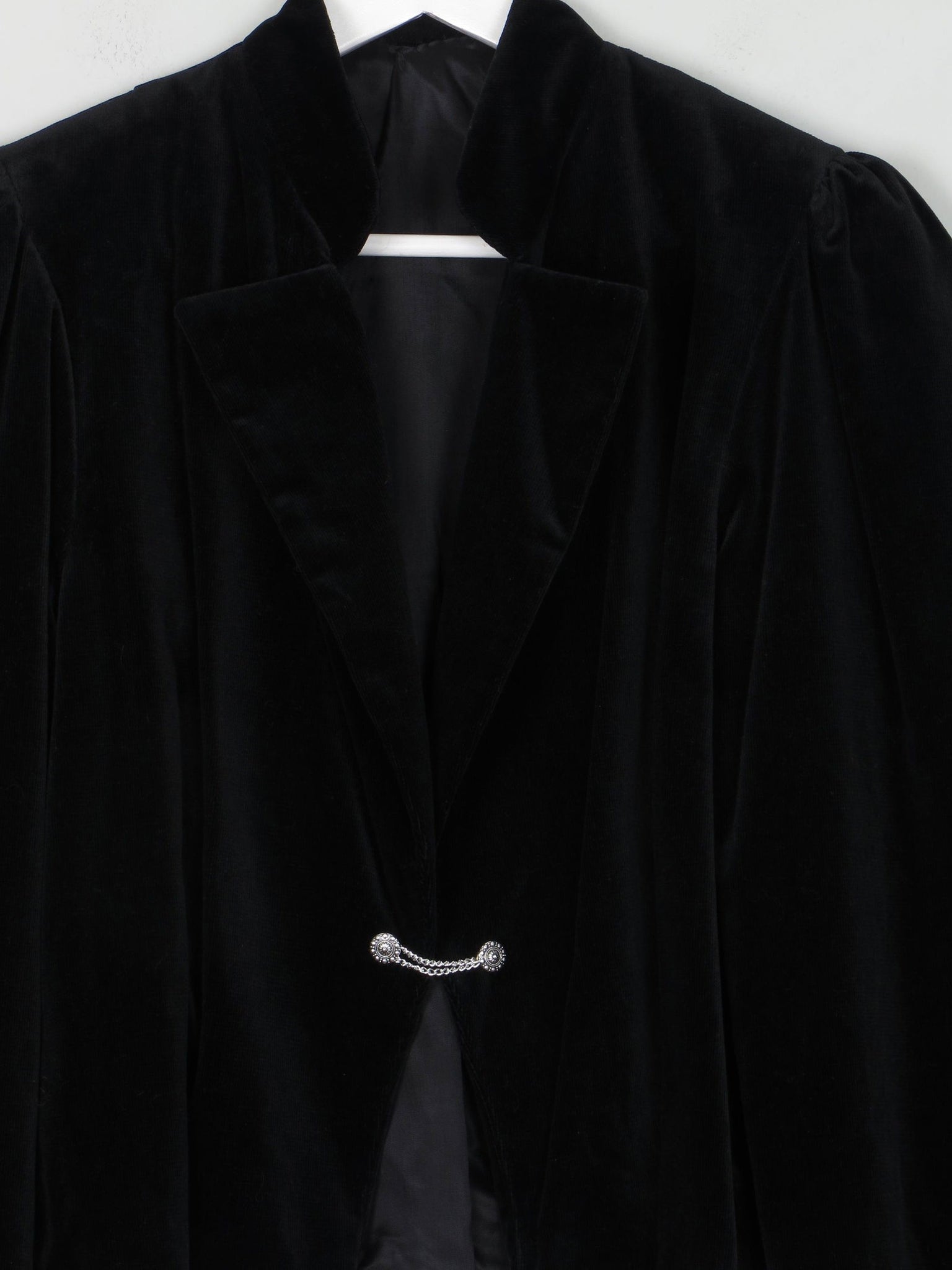 Women’s Black Vintage Cropped Velvet Jacket M - The Harlequin