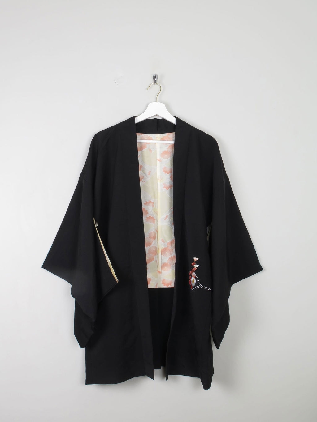 Women's Black Vintage Kimono Satin With Print M/L - The Harlequin
