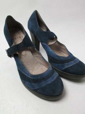 Women's Blue & Navy Mary Jane Suede Shoes 41 - The Harlequin