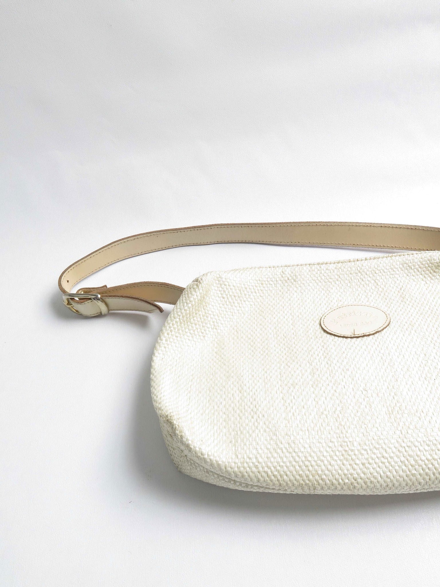 Women's Vintage 1990s Cream Straw Shoulder Bag - The Harlequin