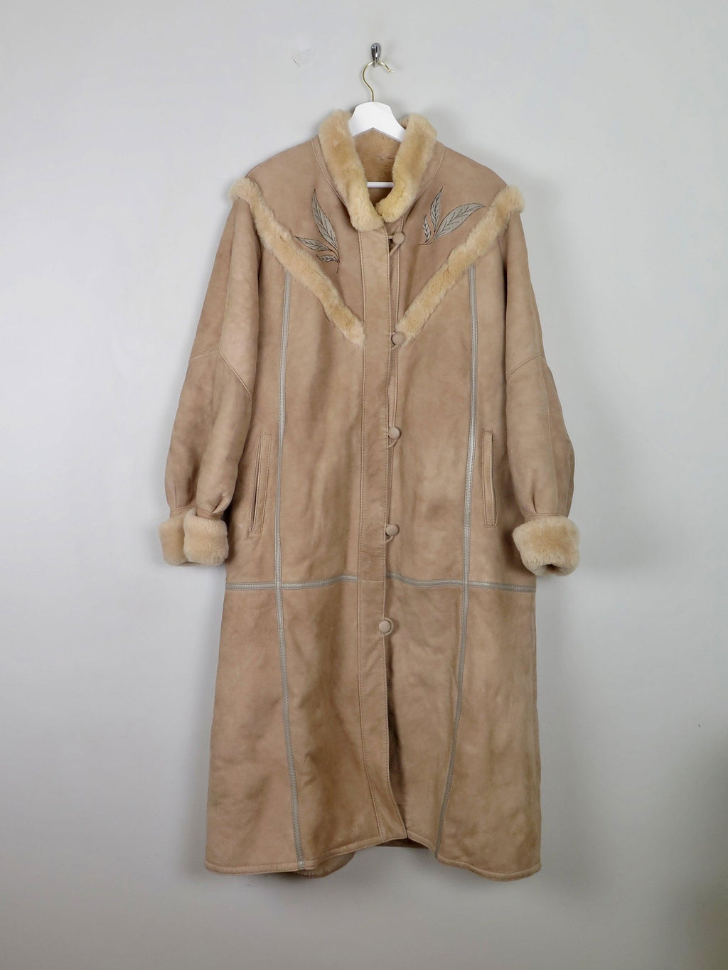 Women's Vintage Beige Sheepskin Embroidered Coat M/L - The Harlequin