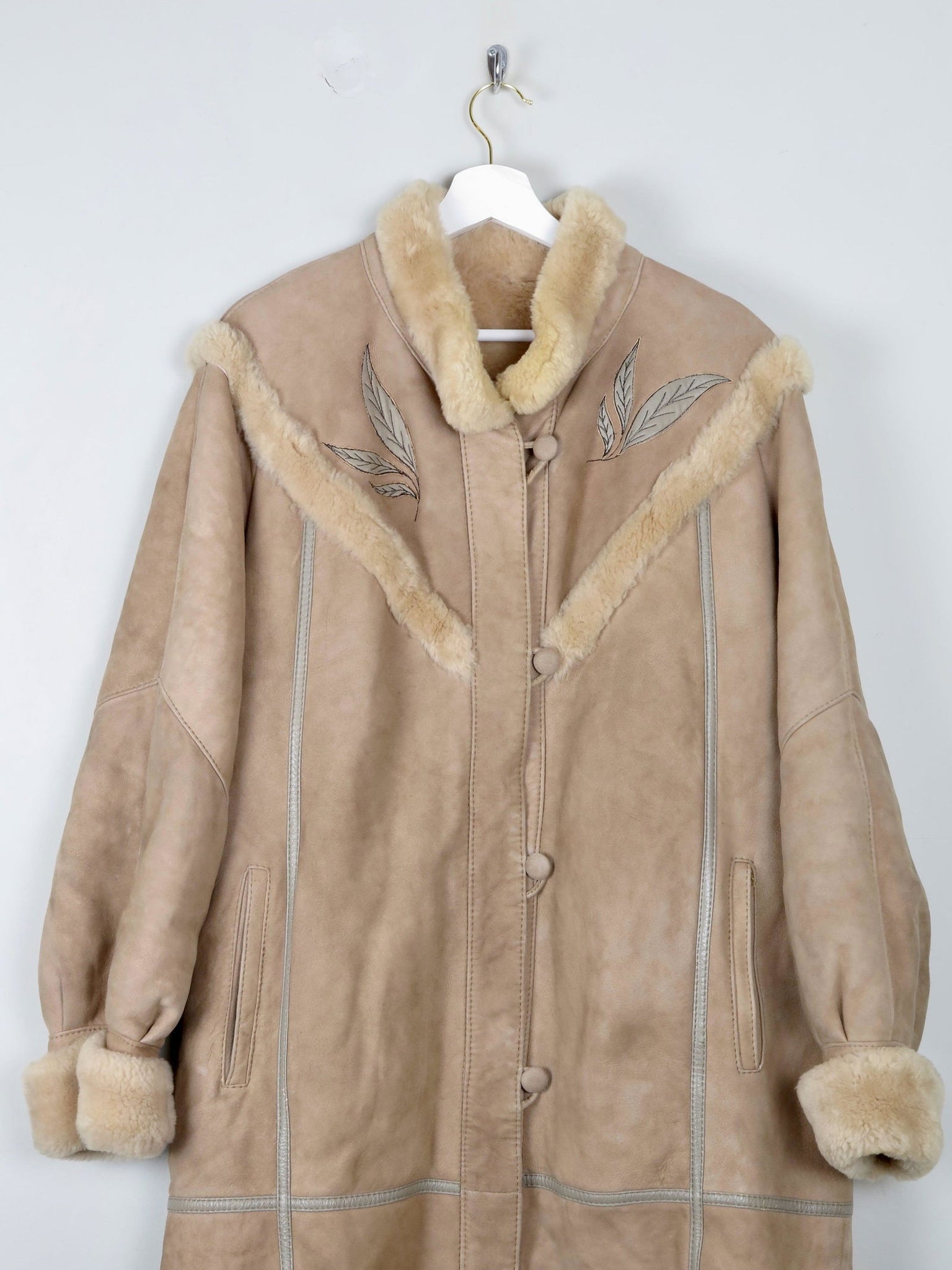 Women's Vintage Beige Sheepskin Embroidered Coat M/L - The Harlequin