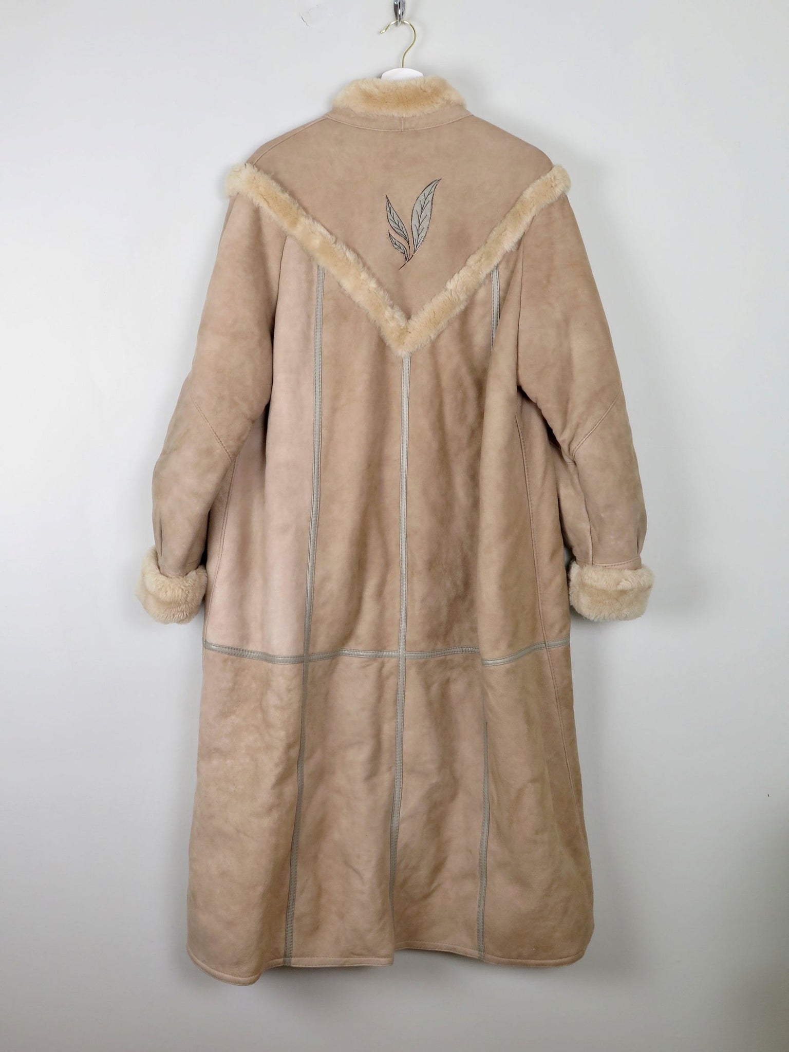 Women's Vintage Beige Sheepskin Embroidered Coat M/L - The Harlequin