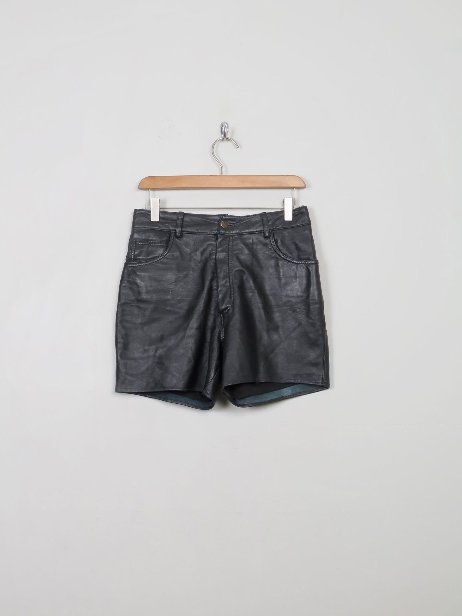 Women's Vintage Black Leather Shorts 29" W - The Harlequin