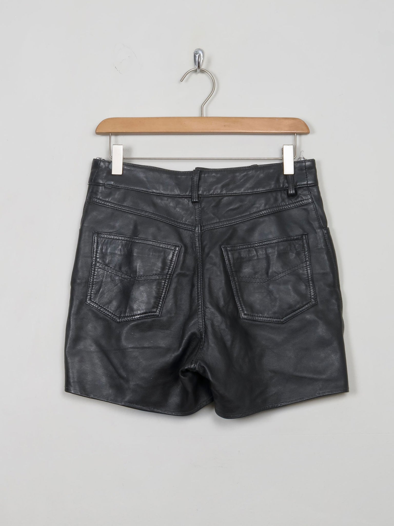 Women's Vintage Black Leather Shorts 29" W - The Harlequin