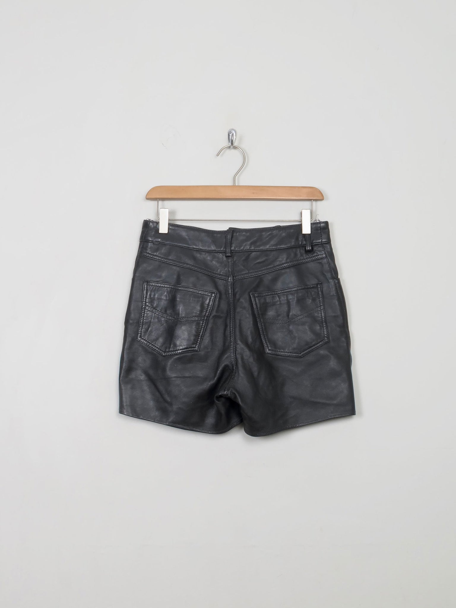 Women's Vintage Black Leather Shorts 29" W - The Harlequin