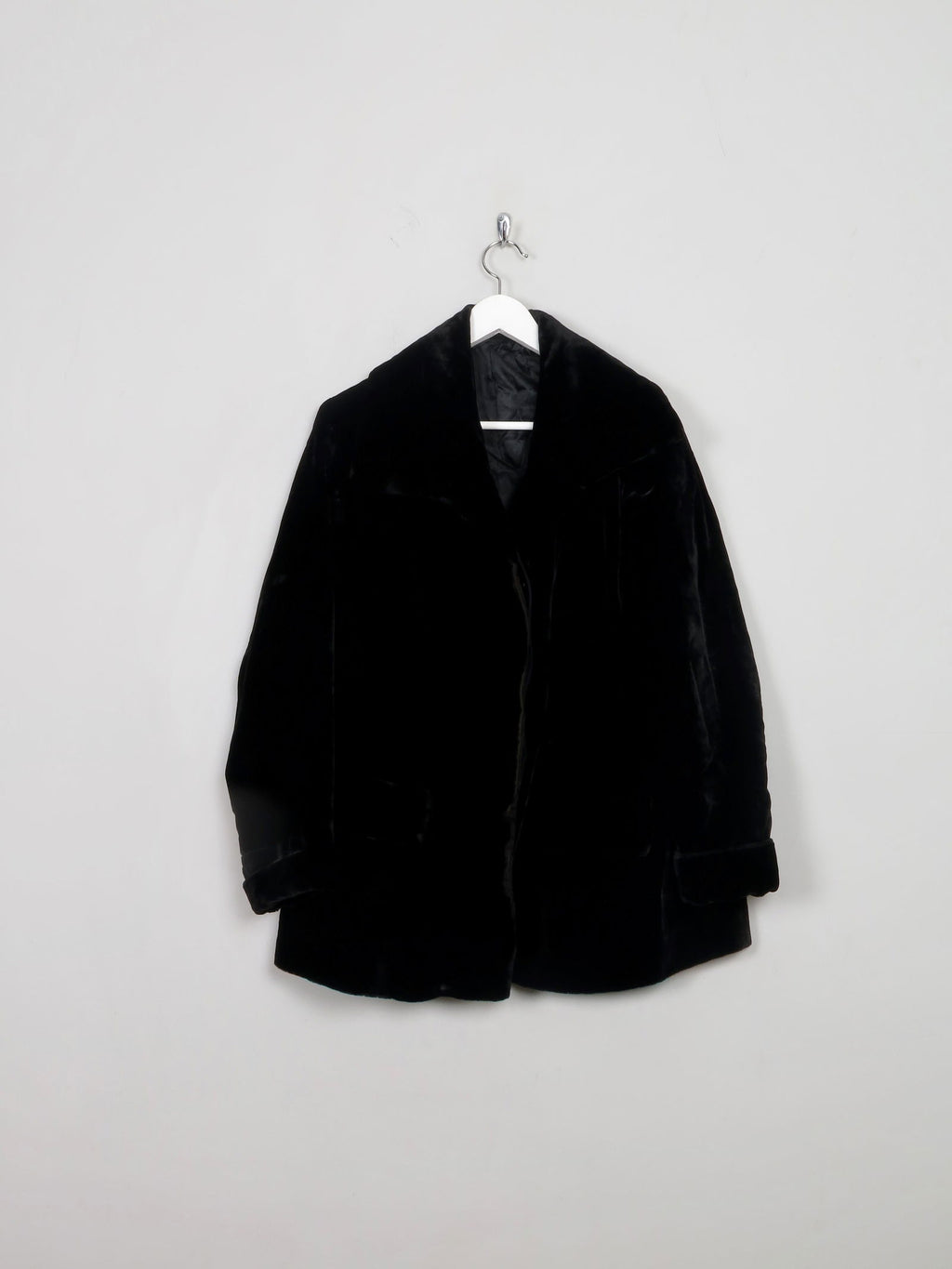 Women's Vintage Black Velvet Furry Jacket - The Harlequin
