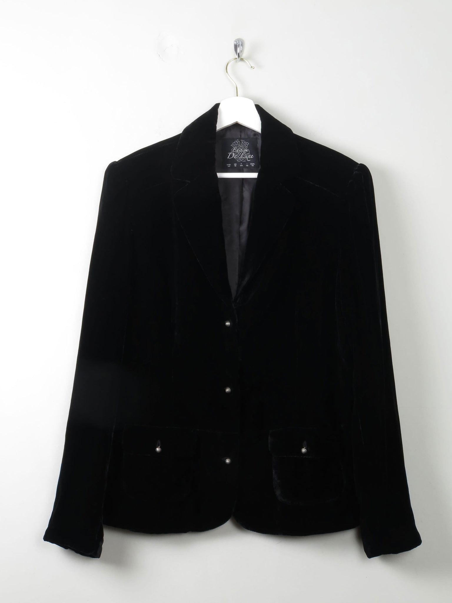 Women's Vintage Black Velvet Jacket M - The Harlequin