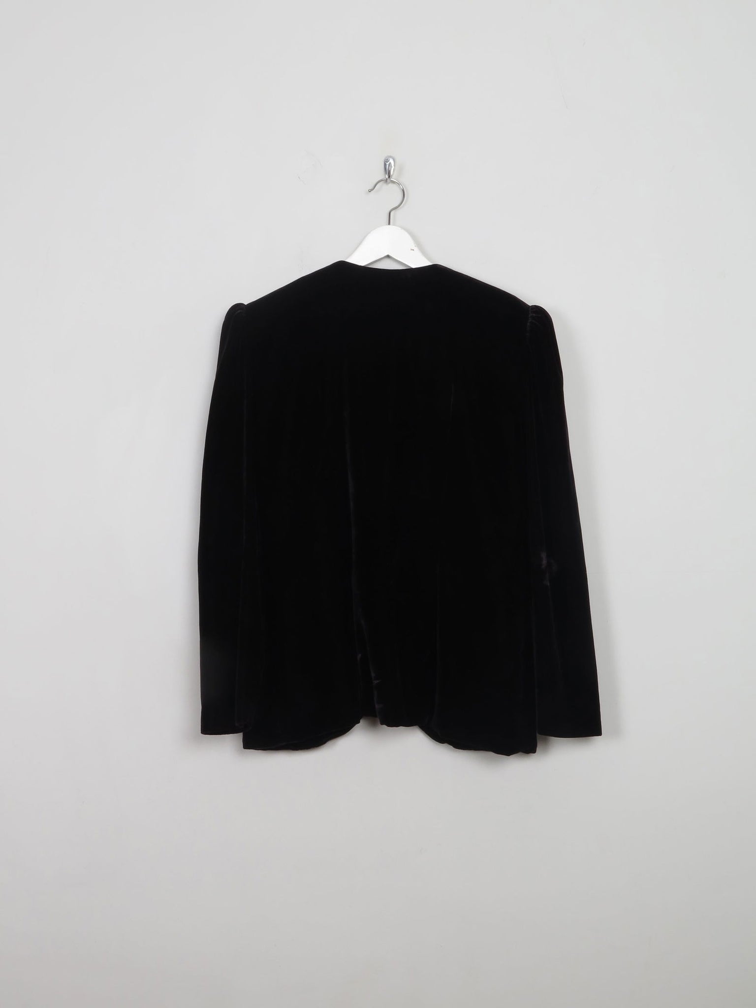 Women's Vintage Black Velvet Jacket With Pearls M - The Harlequin