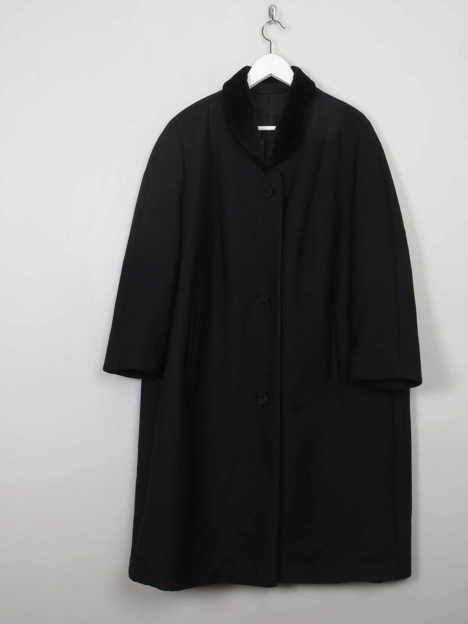 Women's Vintage Black Wool Coat L/XL - The Harlequin