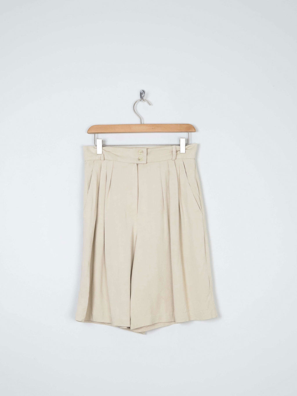 Women’s Vintage Cream Long Flowing Shorts 10/12 - The Harlequin