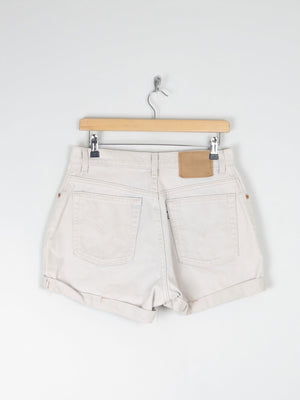 Women's Vintage Khaki High Waisted Levi’s Shorts 30" - The Harlequin