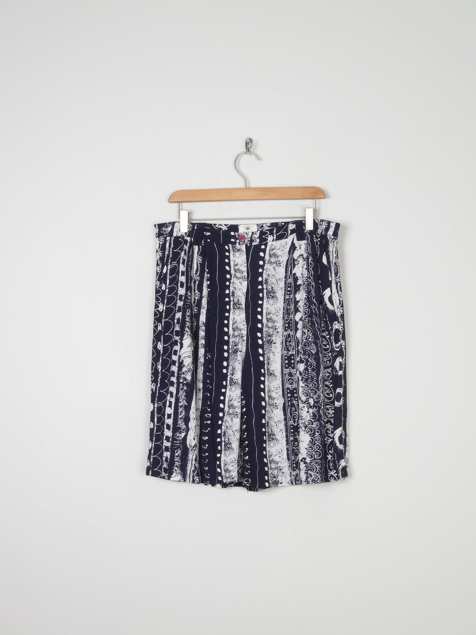 Women's Vintage Navy & White Long Shorts 12/14 - The Harlequin