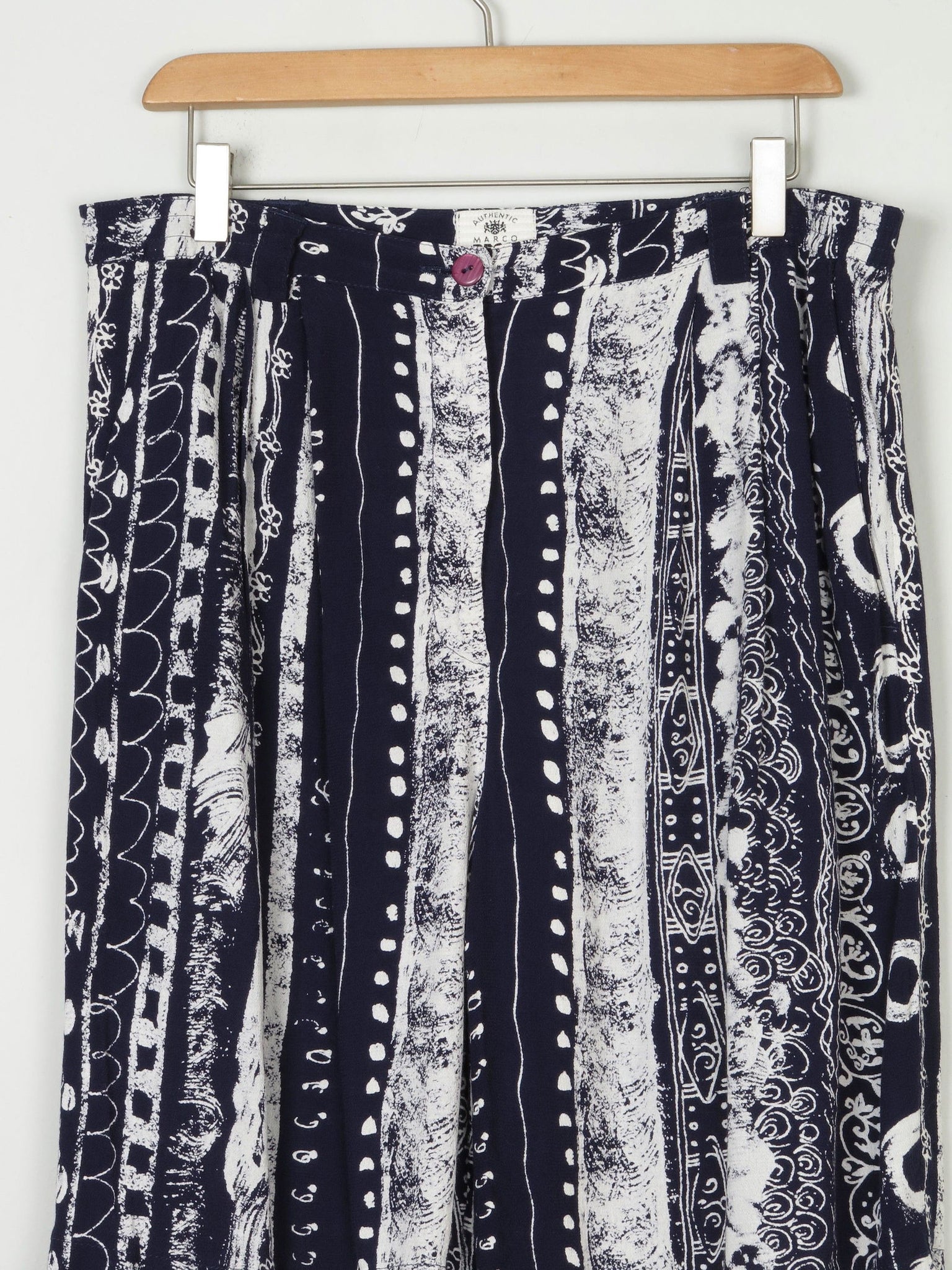 Women's Vintage Navy & White Long Shorts 12/14 - The Harlequin
