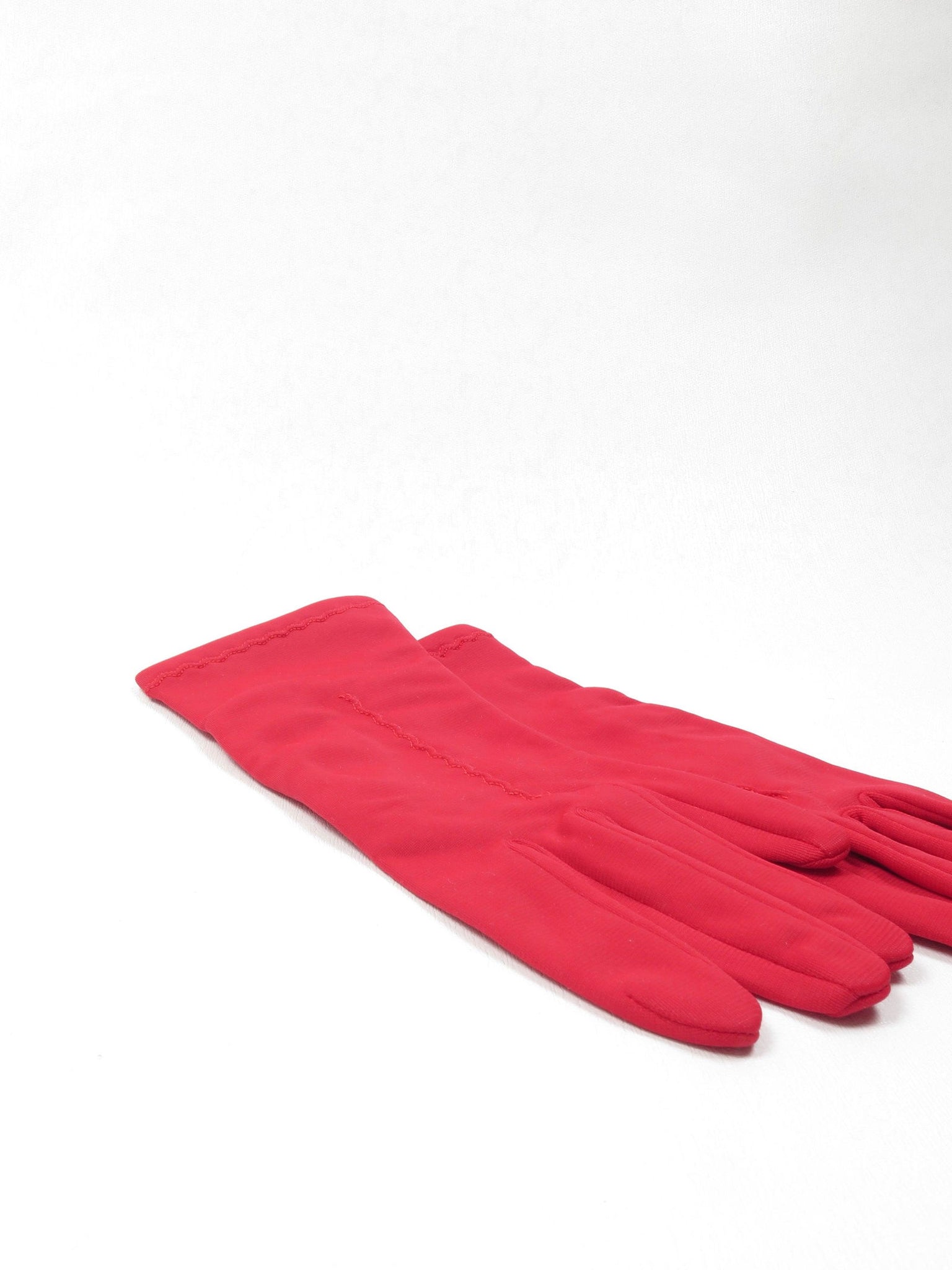 Women's Vintage Red Gloves Short Unworn - The Harlequin