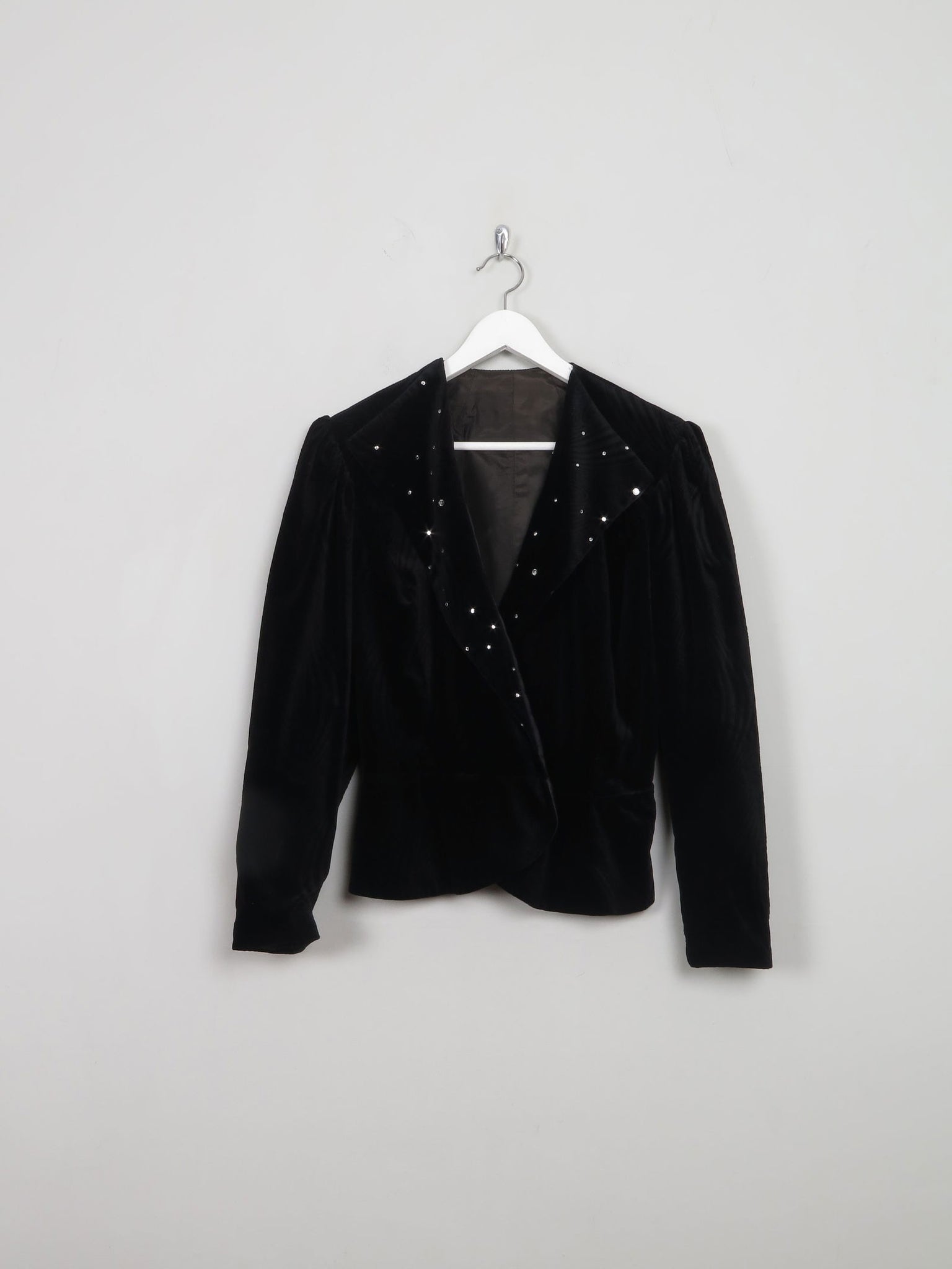 Women's Vintage Velvet Jacket With Studs M - The Harlequin