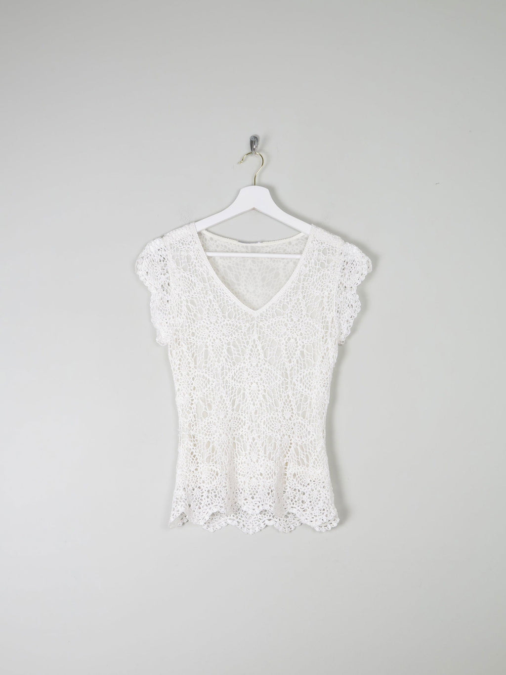 Women's Vintage White Crochet V-Neck Top S - The Harlequin