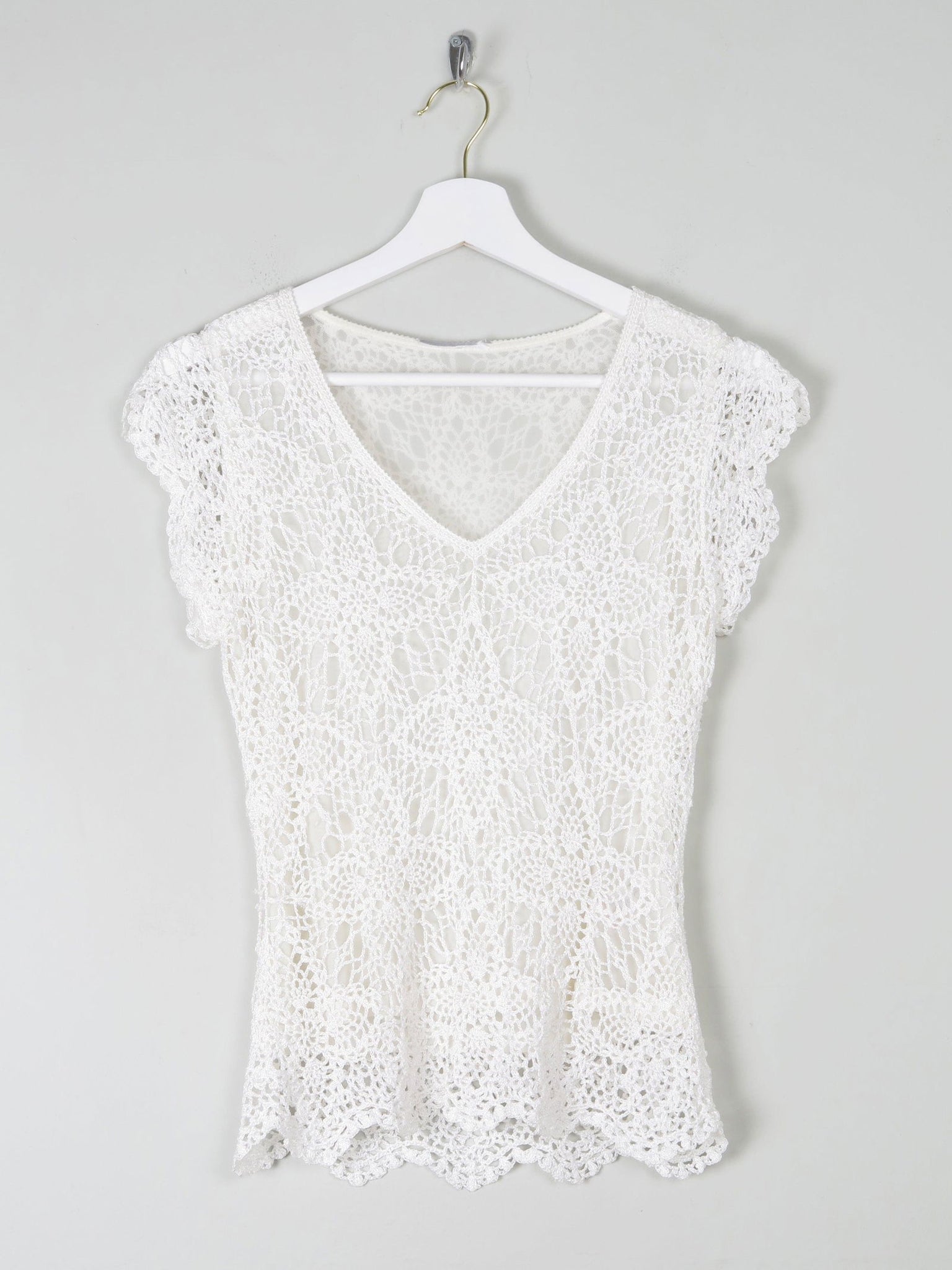 Women's Vintage White Crochet V-Neck Top S - The Harlequin