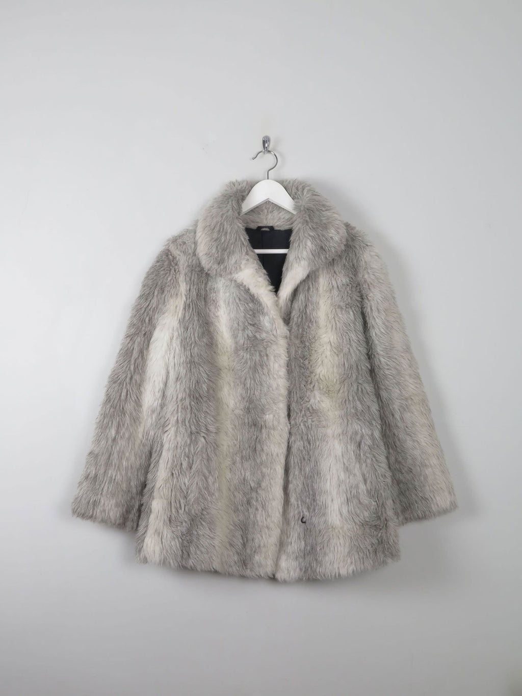 Womens 1970s Vintage Grey faux Fur S/M - The Harlequin