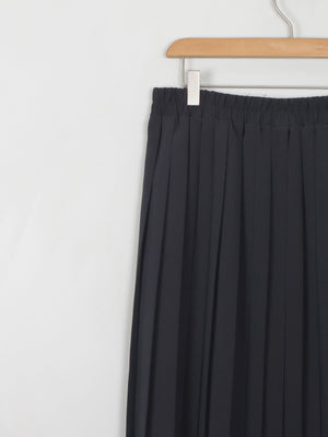 Black Vintage Pleated Skirt L - The Harlequin