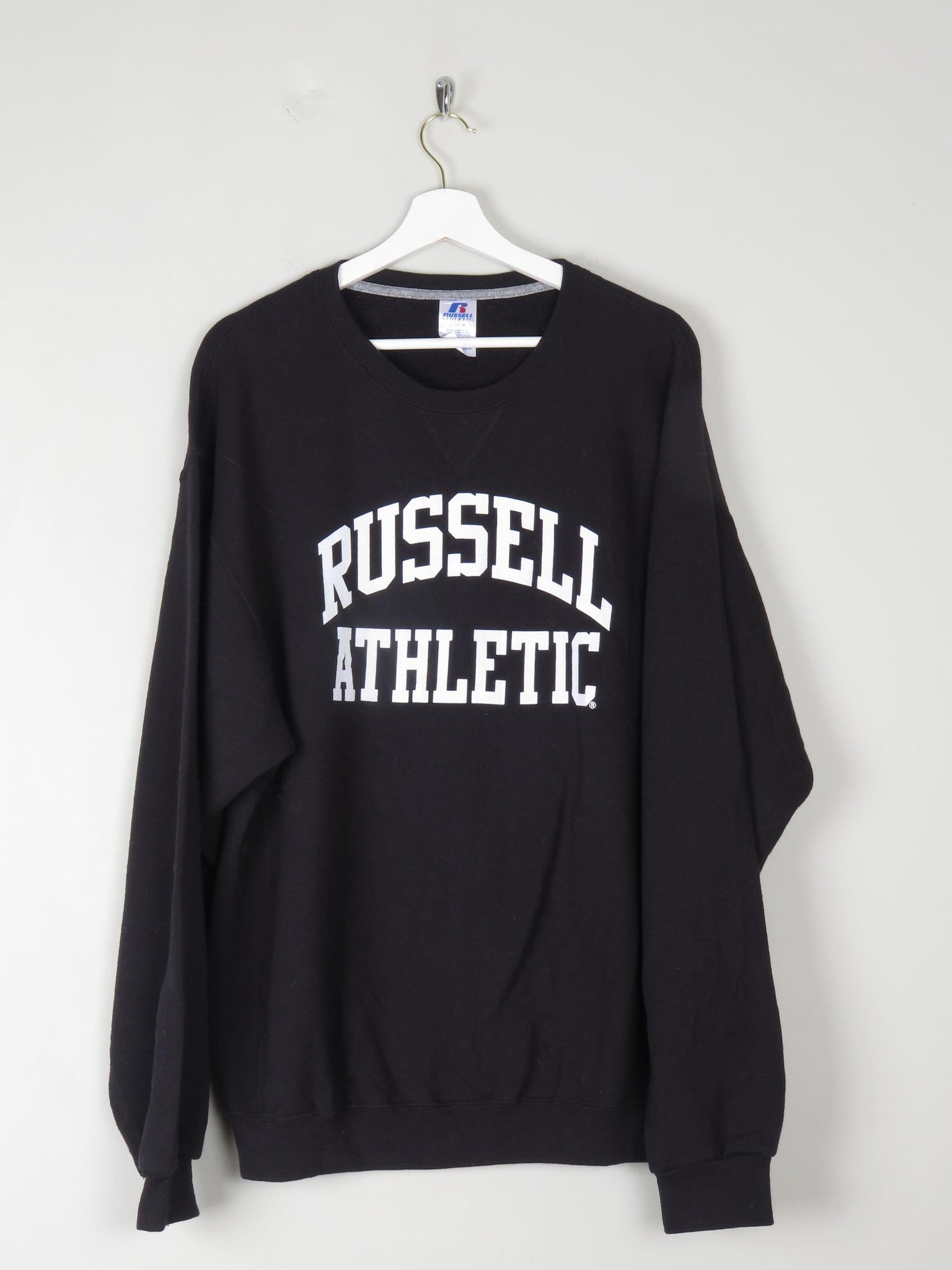 Men's Black Russell Athletic Vintage Sweatshirt L - The Harlequin